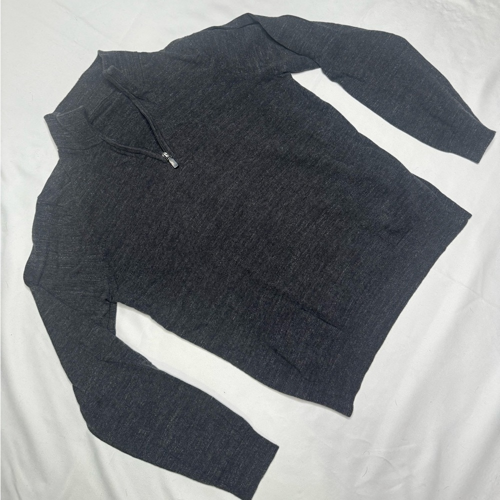 Long Sleeved Gray Zip-Up Henley